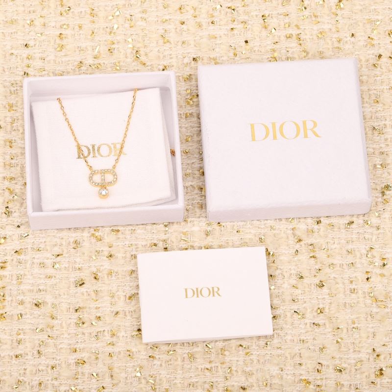 chr1st1an D10r necklaces
